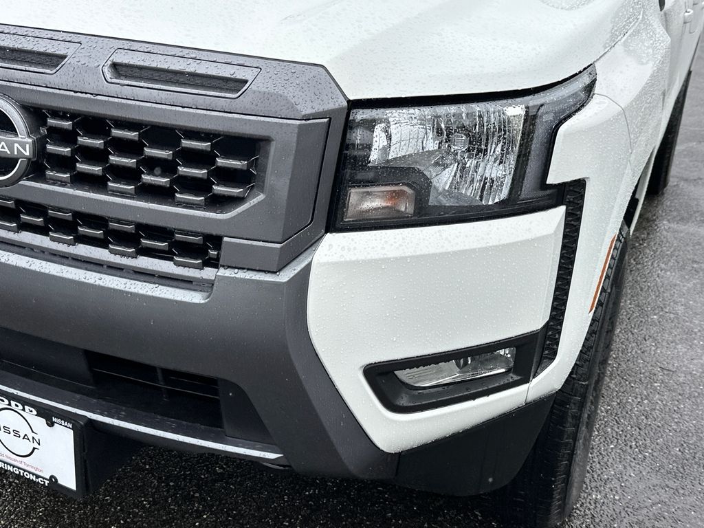 2025 Nissan Frontier SV photo 7