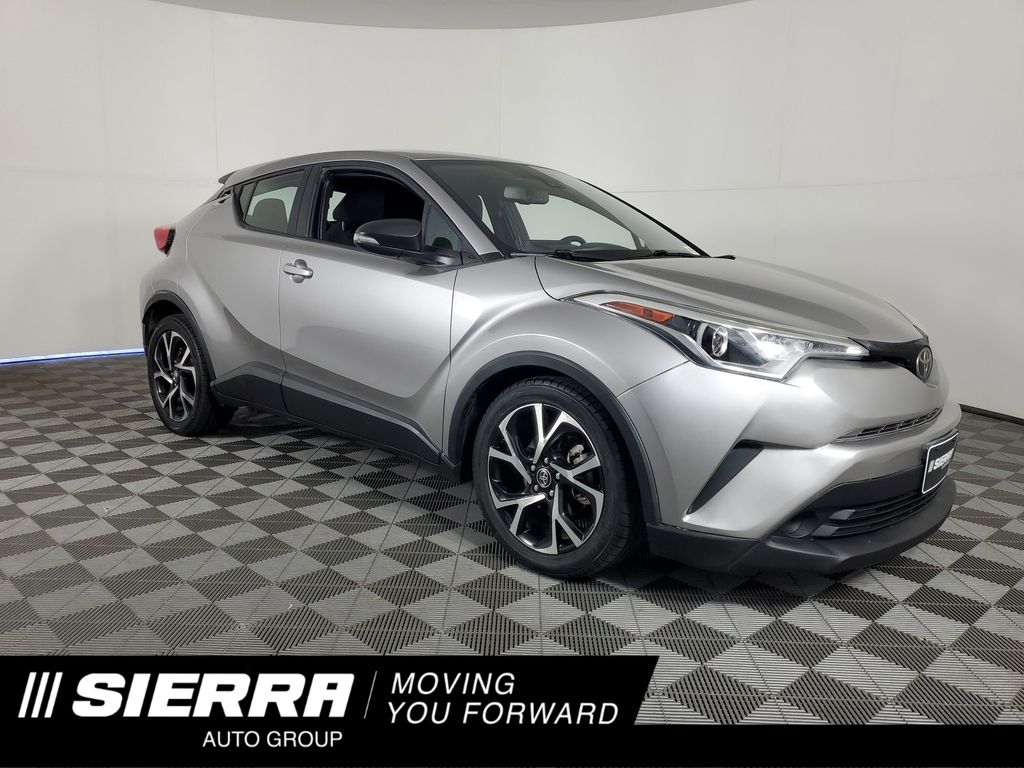 Used 2018 Silver Toyota XLE image 1