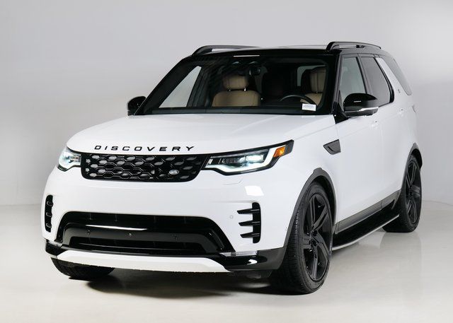 2025 Land Rover Discovery Dynamic SE's photo