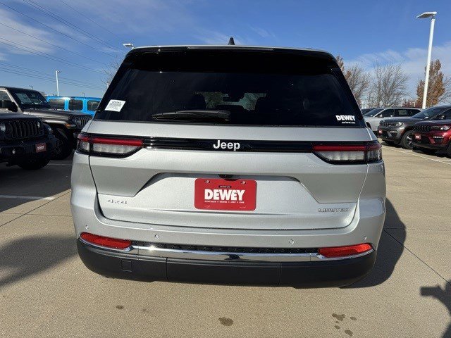 2025 Jeep Grand Cherokee Limited photo 4