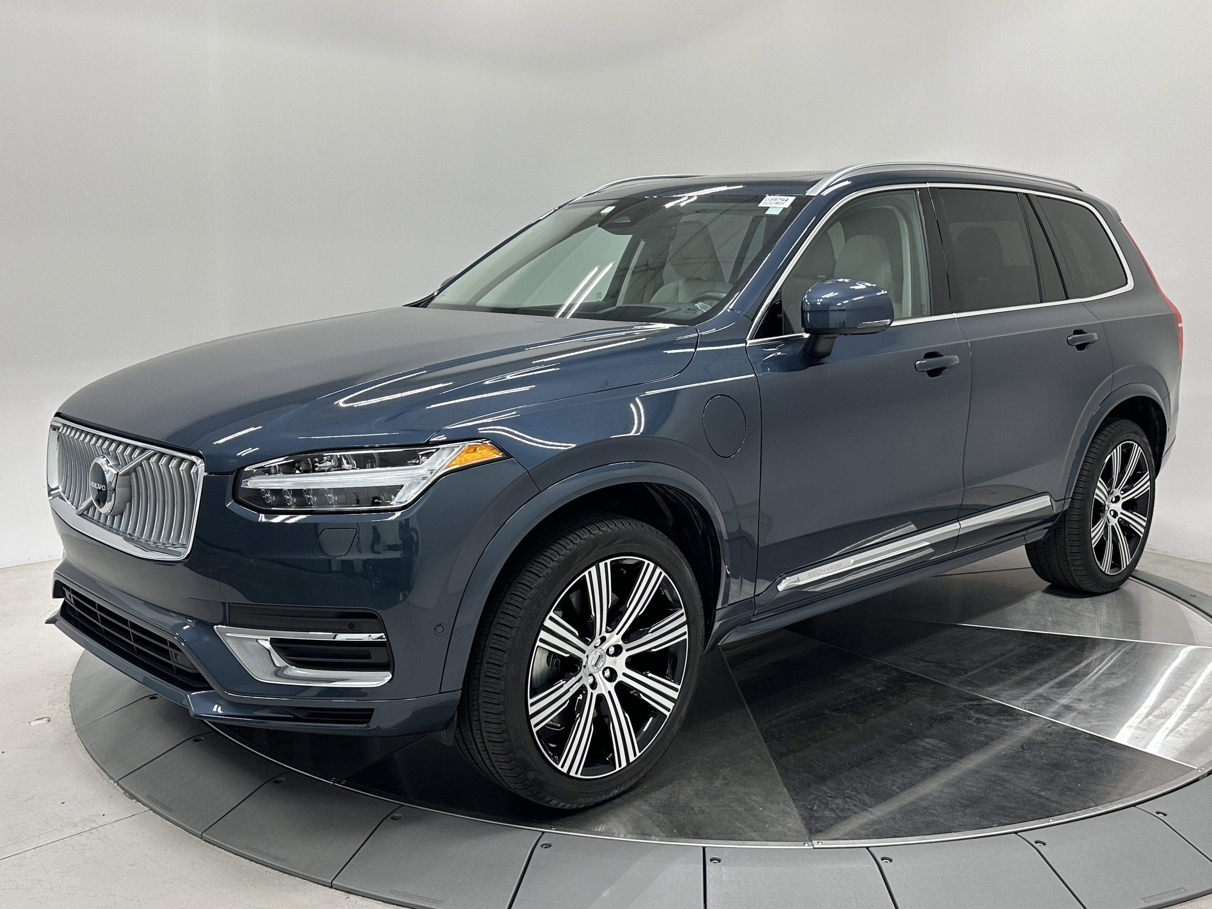 2024 Volvo XC90 Ultimate photo 3