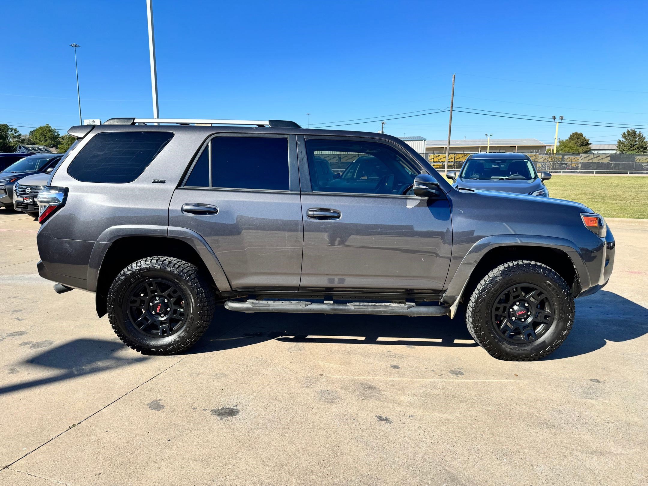 2021 Toyota 4Runner SR5 Premium photo 5