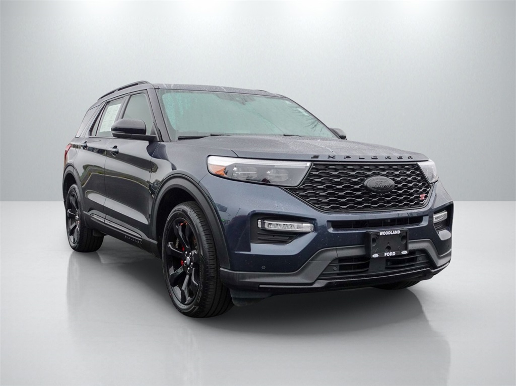 2023 Ford Explorer ST's photo