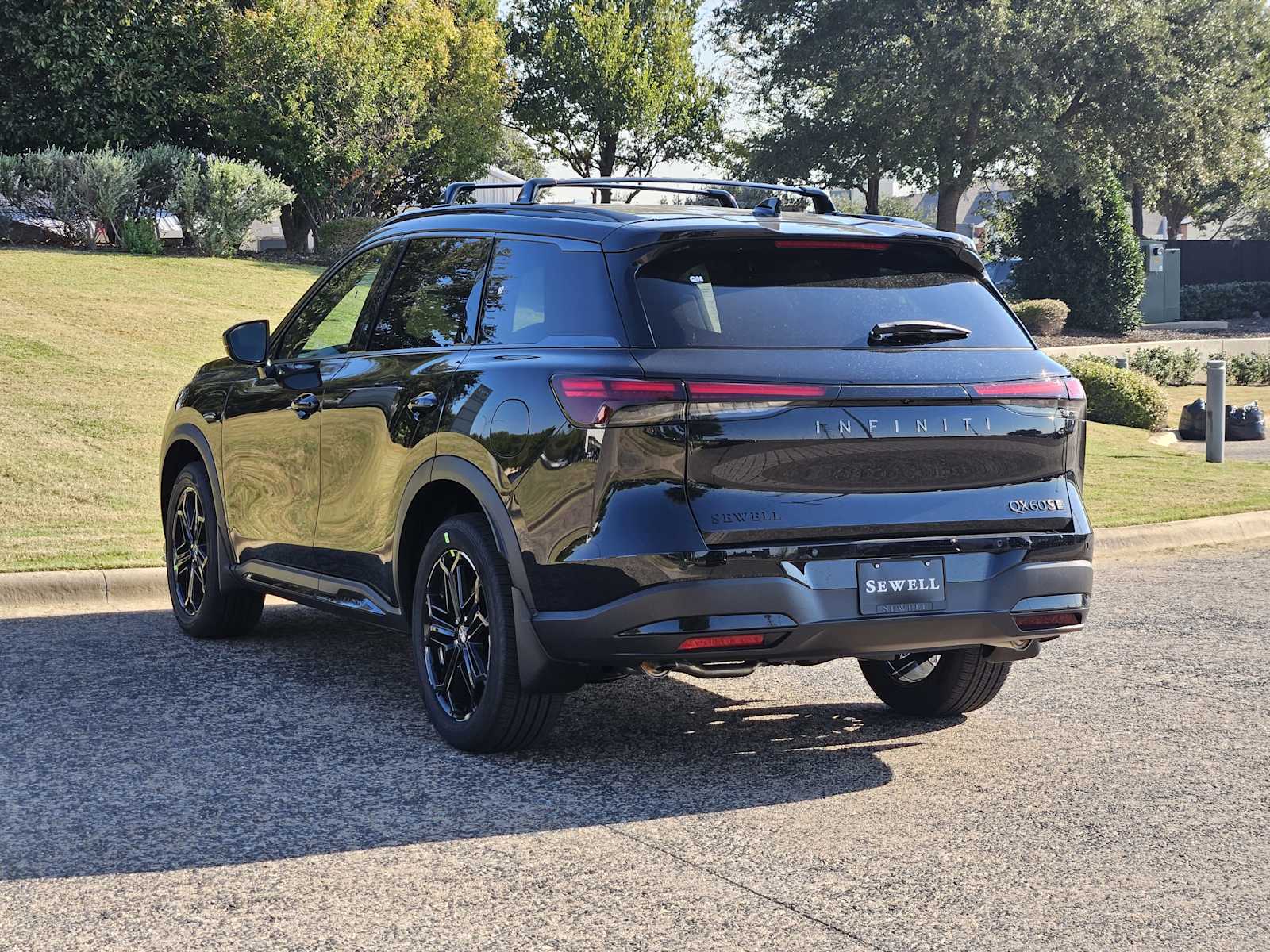 2026 Infiniti QX60 AWD photo 3