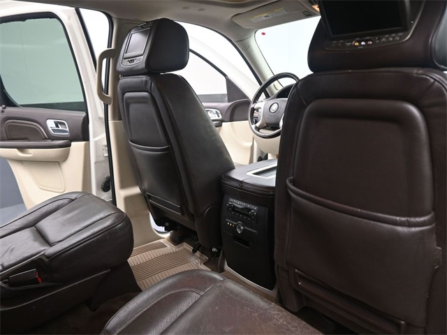 2012 Cadillac Escalade Platinum photo 21