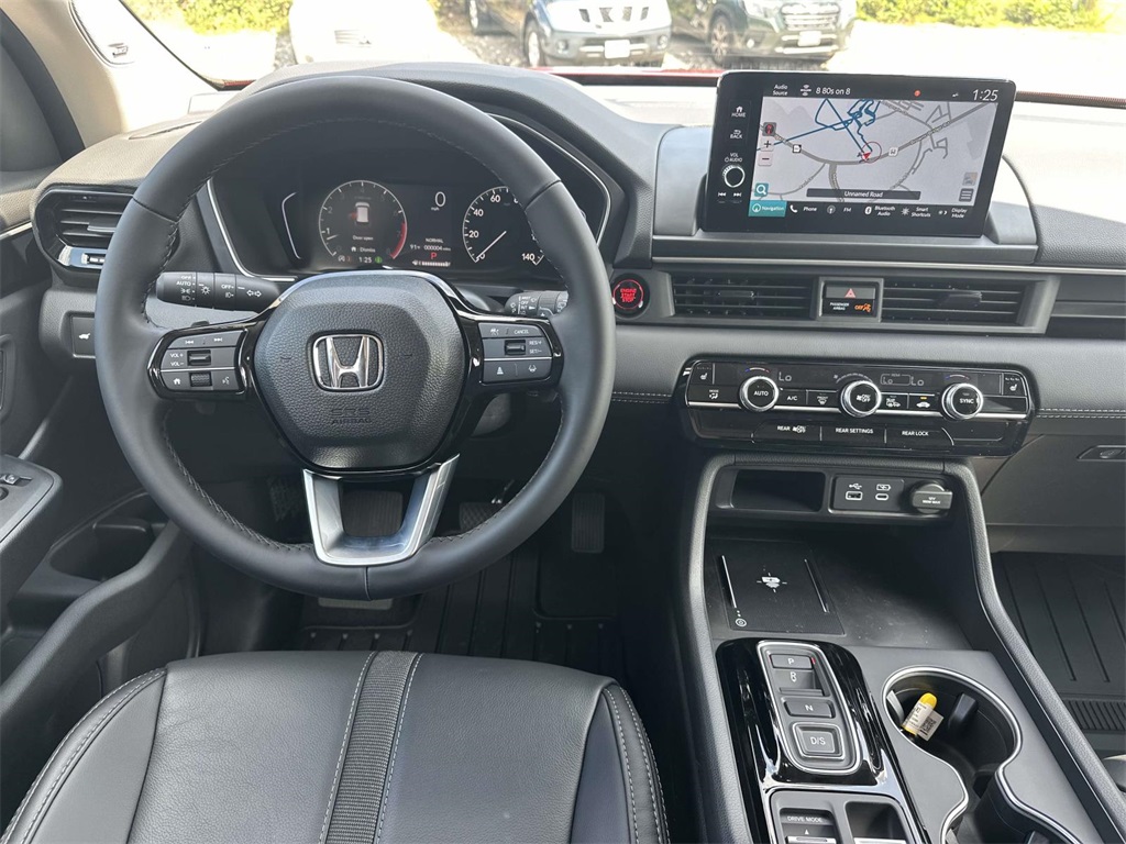 2025 Honda Pilot Touring photo 11