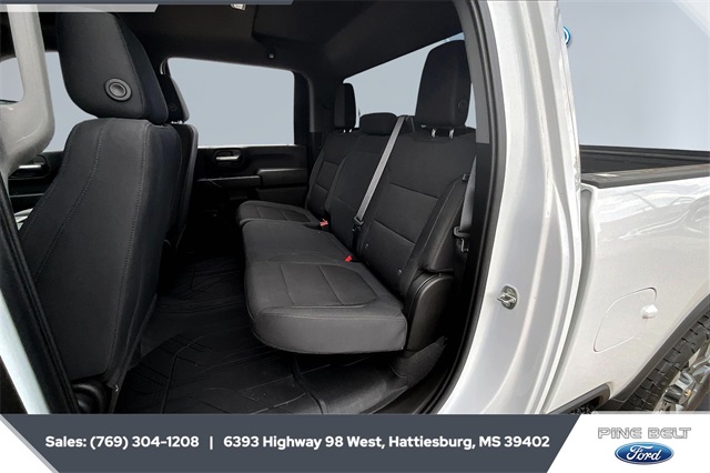 2021 Chevrolet Silverado 2500HD Custom photo 19