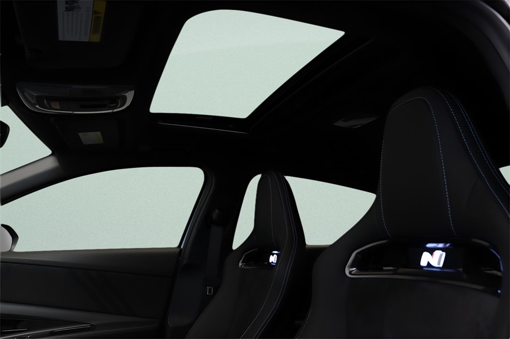 2025 Hyundai Elantra N Base photo 17