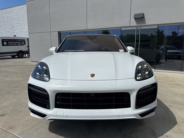 2023 Porsche Cayenne Coupe GTS photo 2