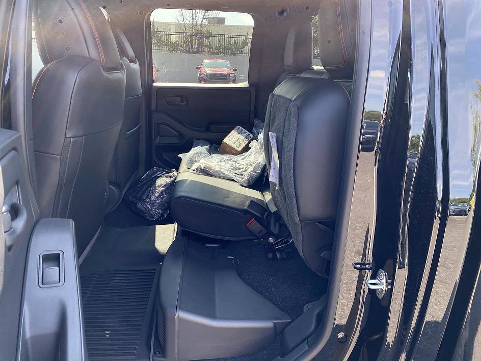 2026 Nissan Frontier Crew Cab PRO-4X photo 17