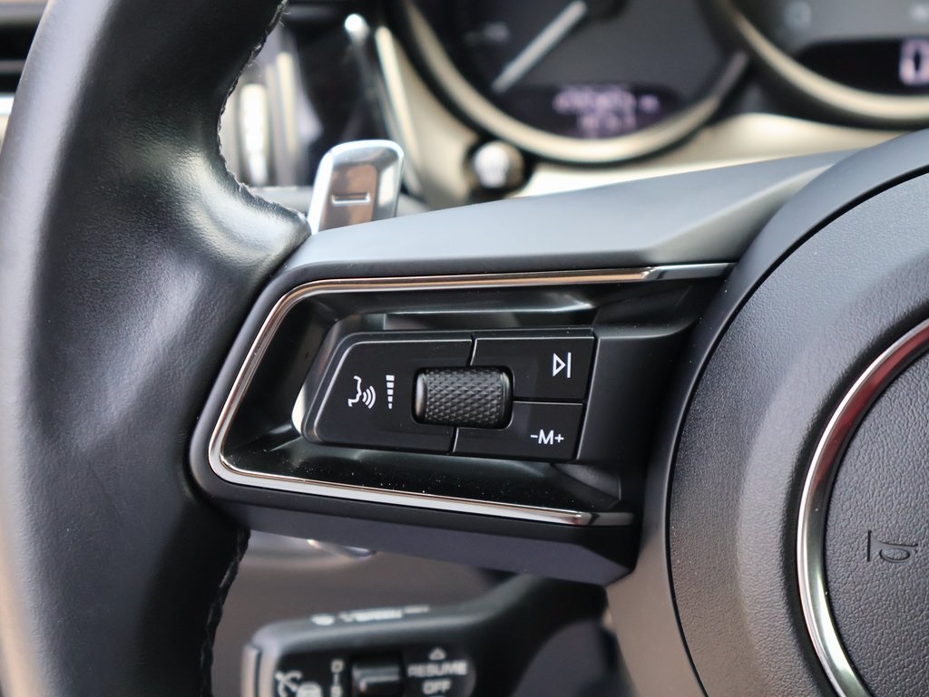 2024 Porsche Macan S photo 20