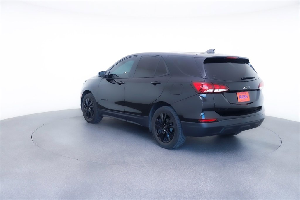 2024 Chevrolet Equinox LS photo 3