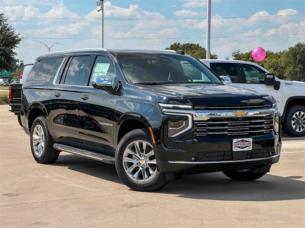 2026 Chevrolet Suburban LT photo 2