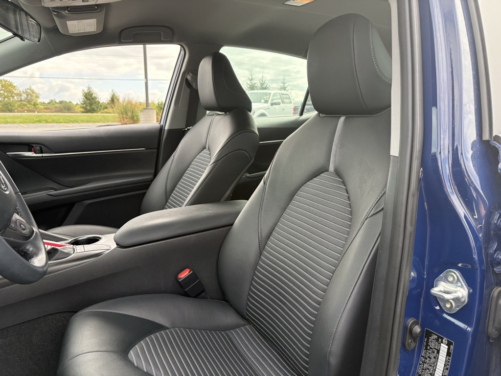 2024 Toyota Camry SE photo 4