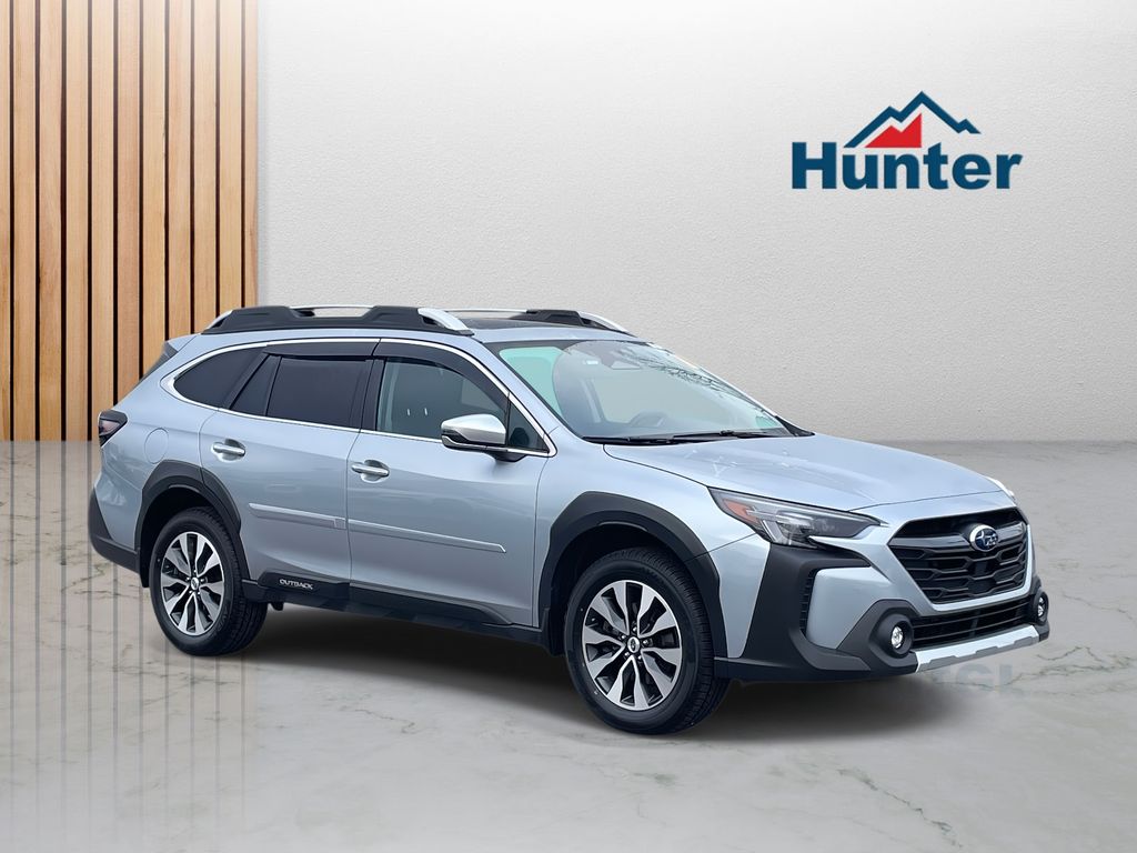 2023 Subaru Outback Touring's photo
