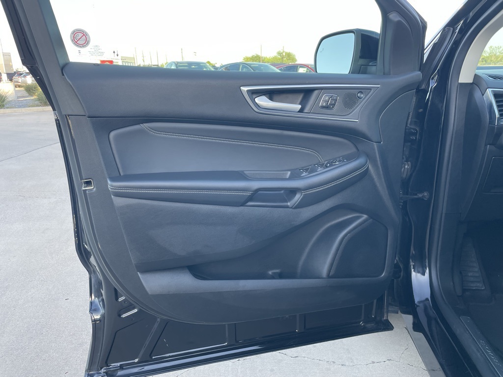 2024 Ford Edge Titanium photo 13