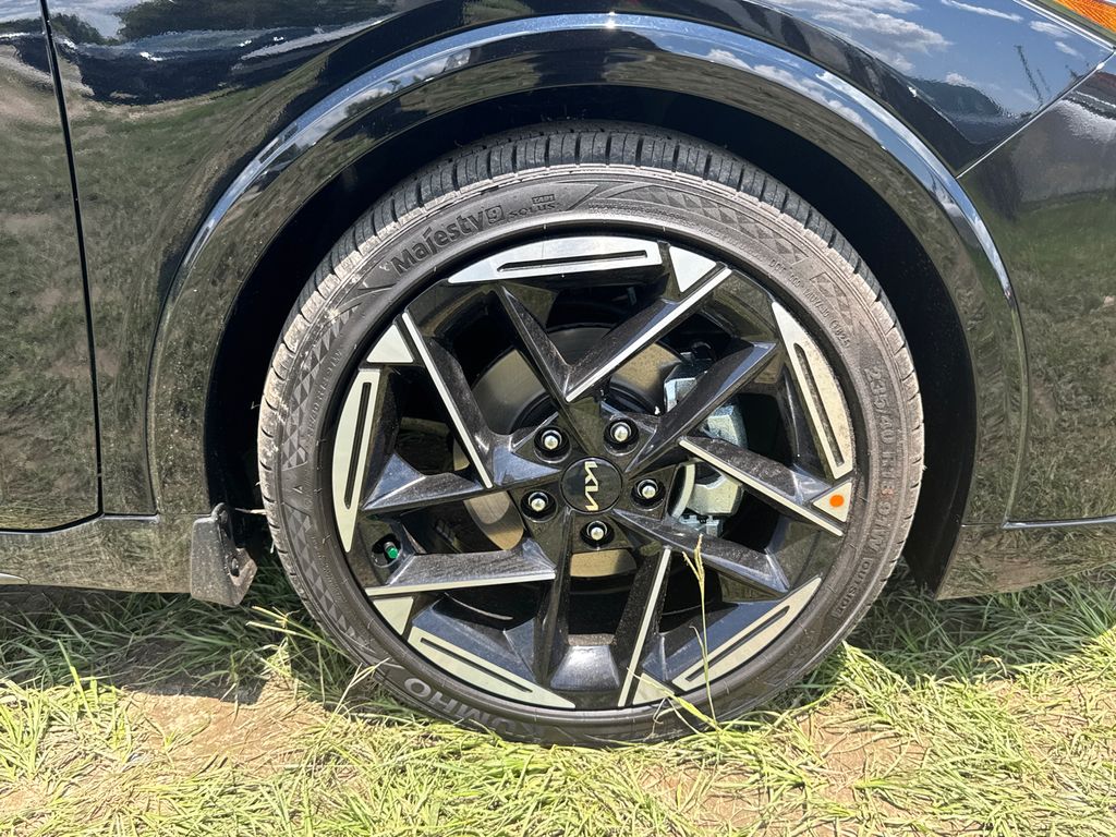 2025 Kia K4 GT-Line photo 11