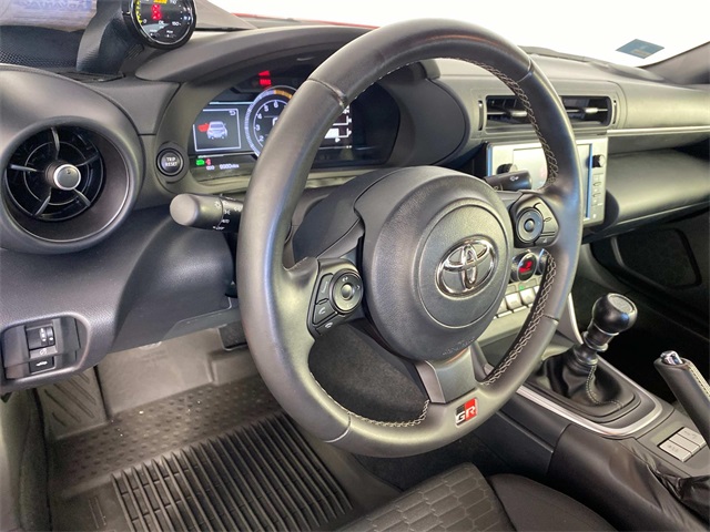 2023 Toyota GR86 Base photo 12