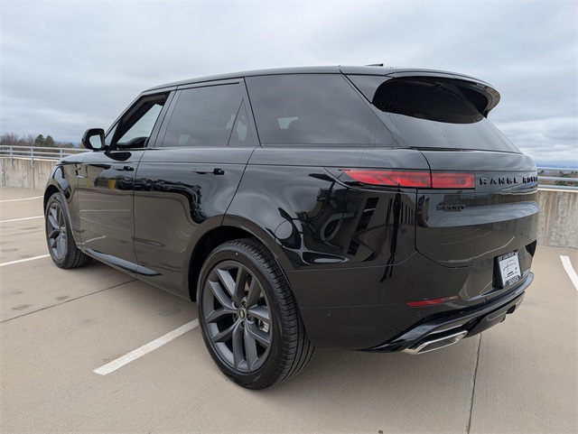 2025 Land Rover Range Rover Sport SE photo 4