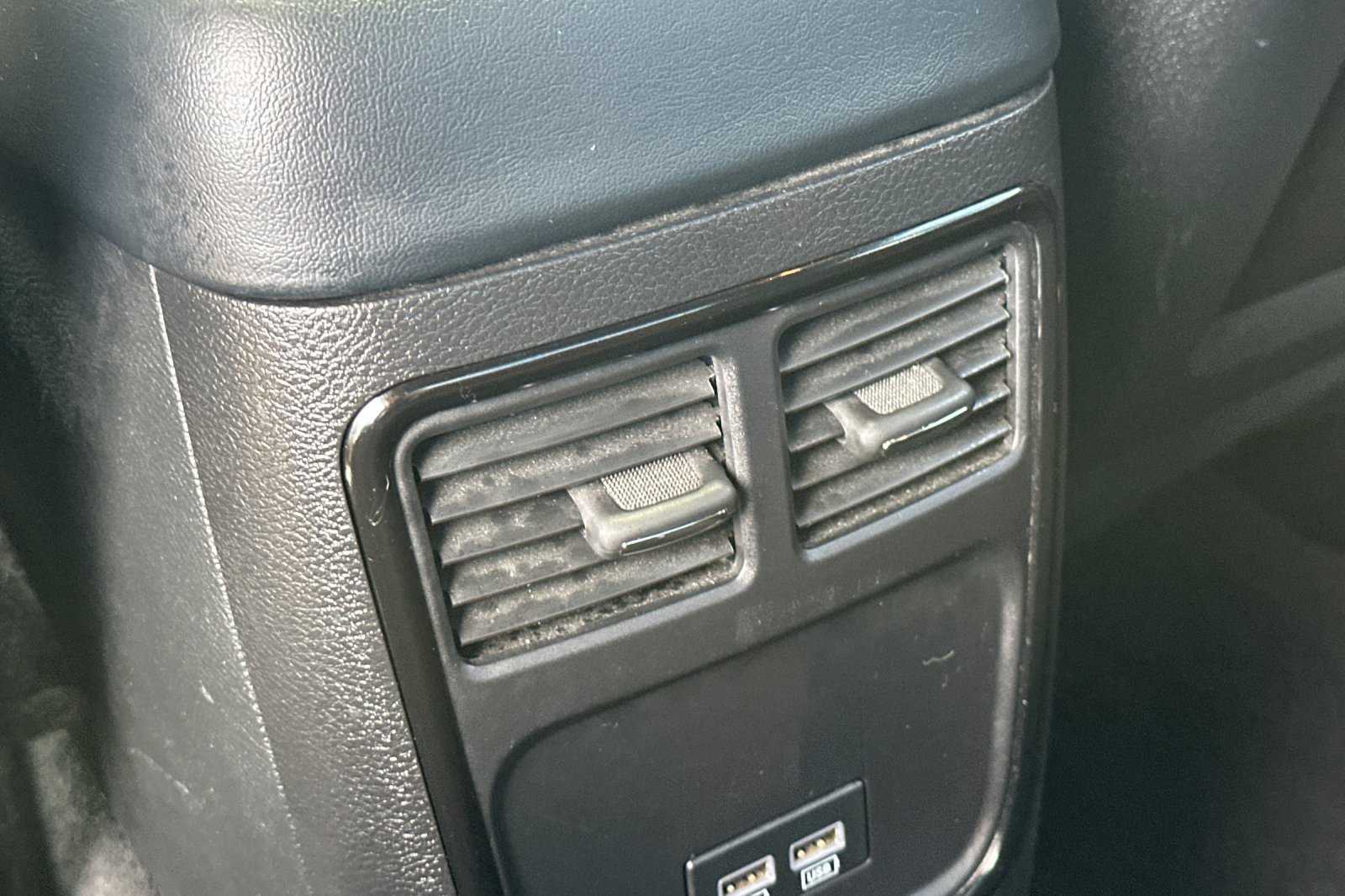 2022 Dodge Charger R/T photo 13