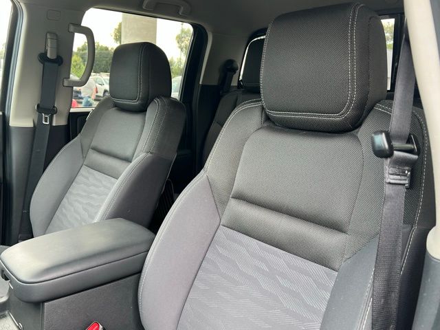 2022 Nissan Frontier SV photo 19