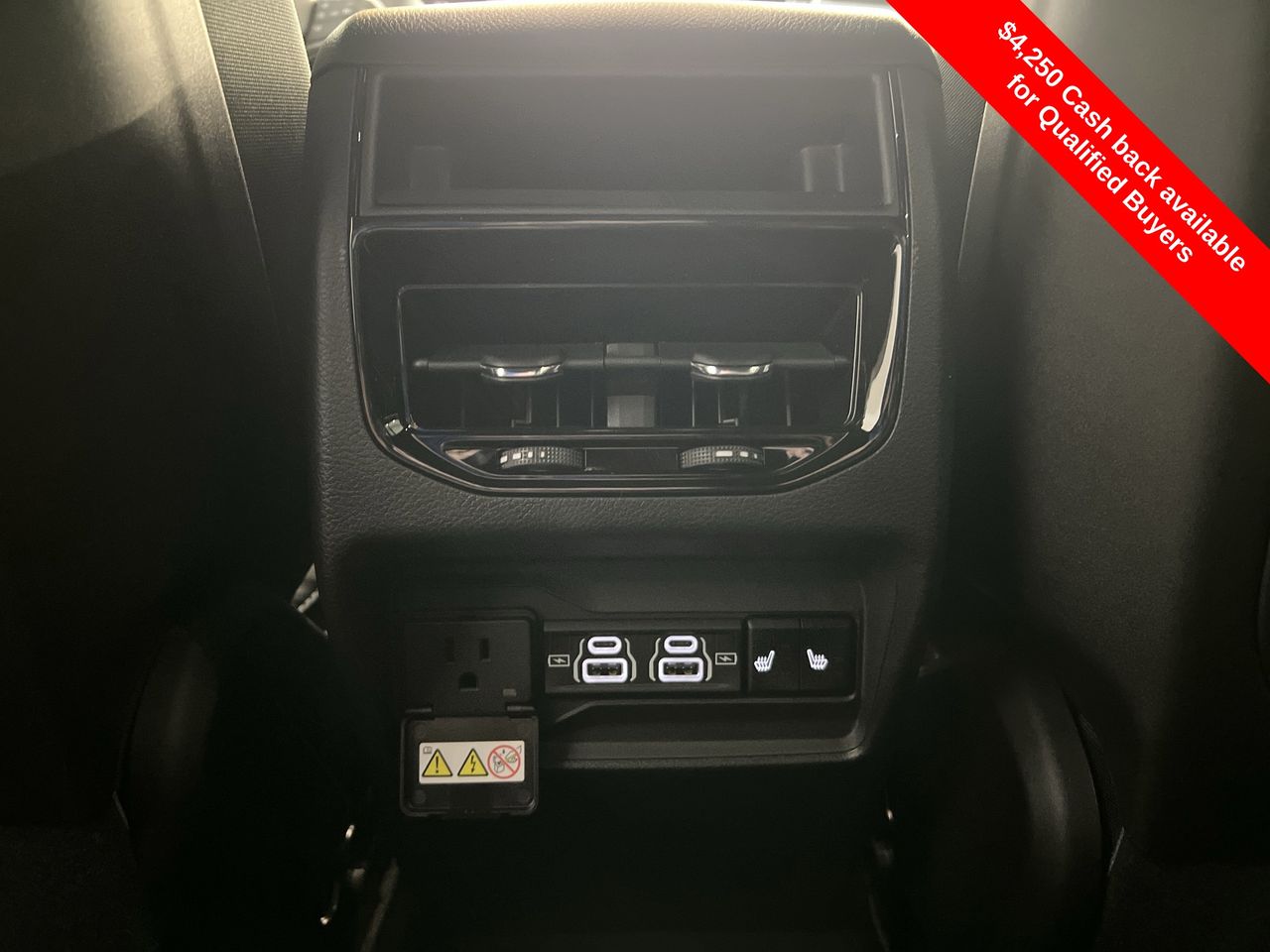 2025 Jeep Grand Cherokee Limited photo 4