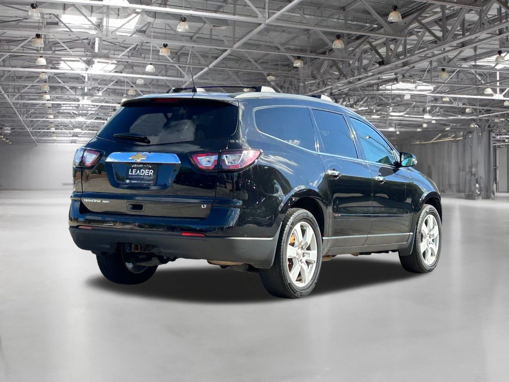2017 Chevrolet Traverse 1LT photo 6