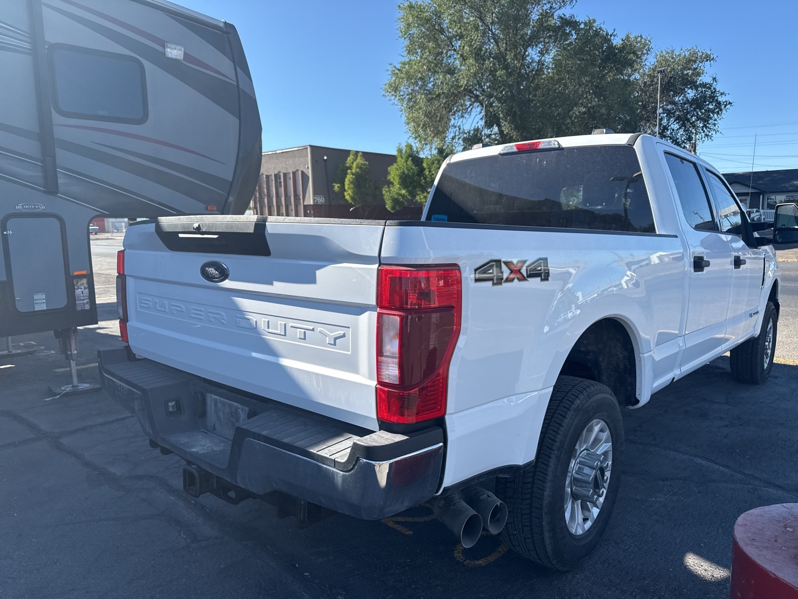 2022 Ford F-350 photo 2