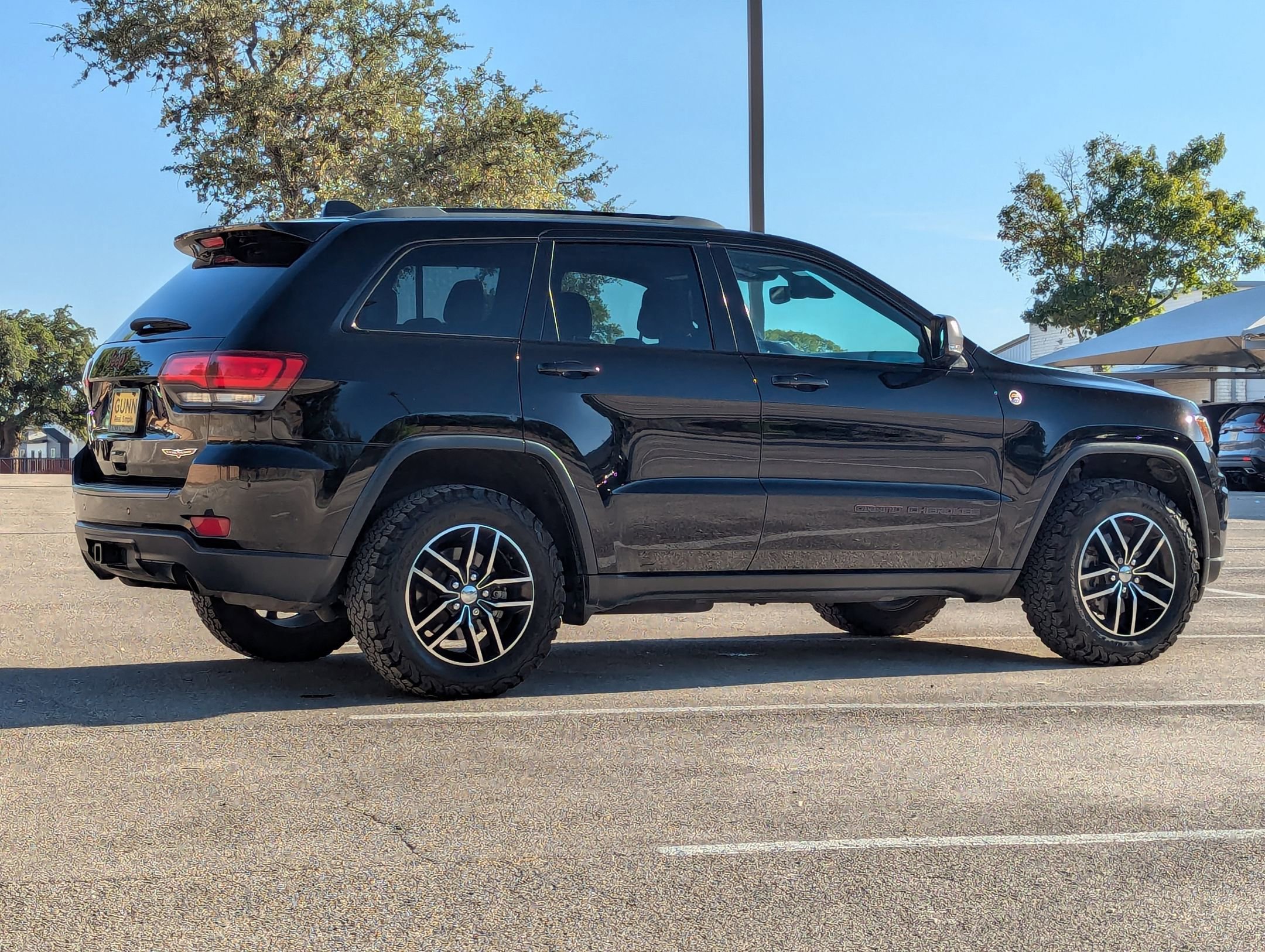 2018 Jeep Grand Cherokee Trailhawk photo 3