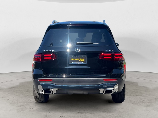 2025 Mercedes Benz GLB 250 4MATIC photo 4