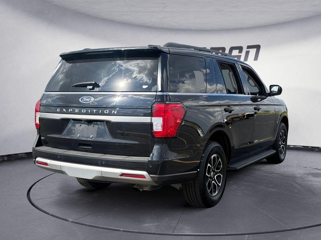 2024 Ford Expedition XLT photo 4