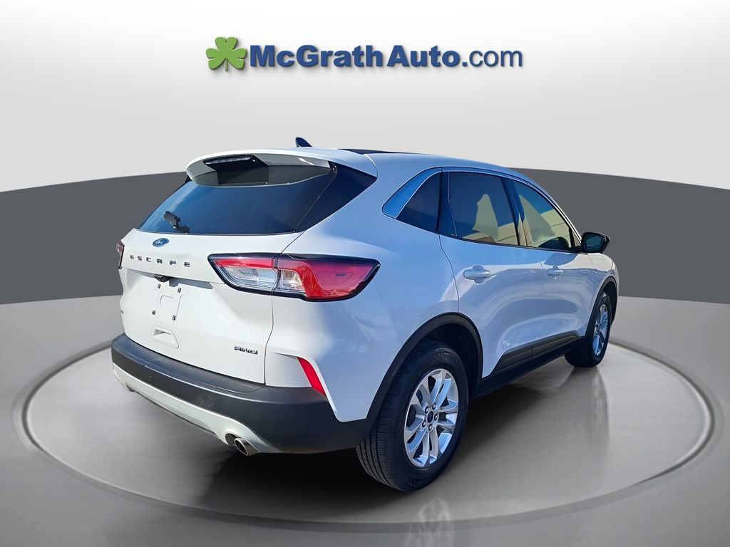 2020 Ford Escape SE photo 4