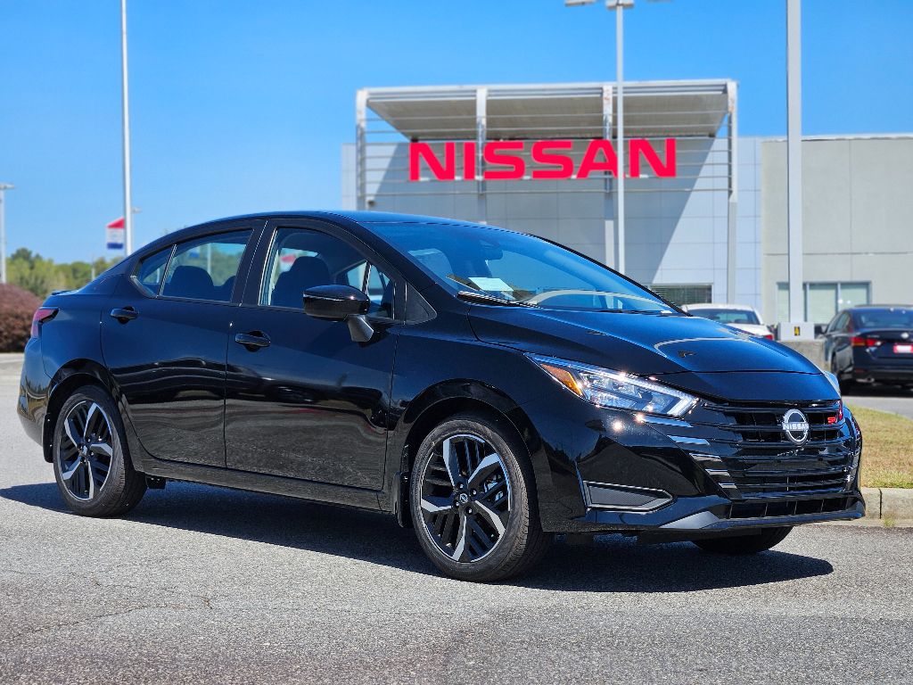 2025 Nissan Versa Sedan SR
