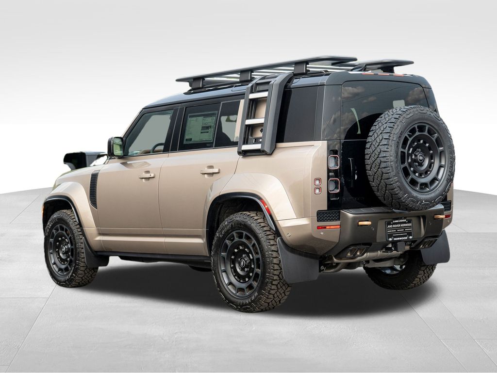 2025 Land Rover Defender 110 V8 photo 6