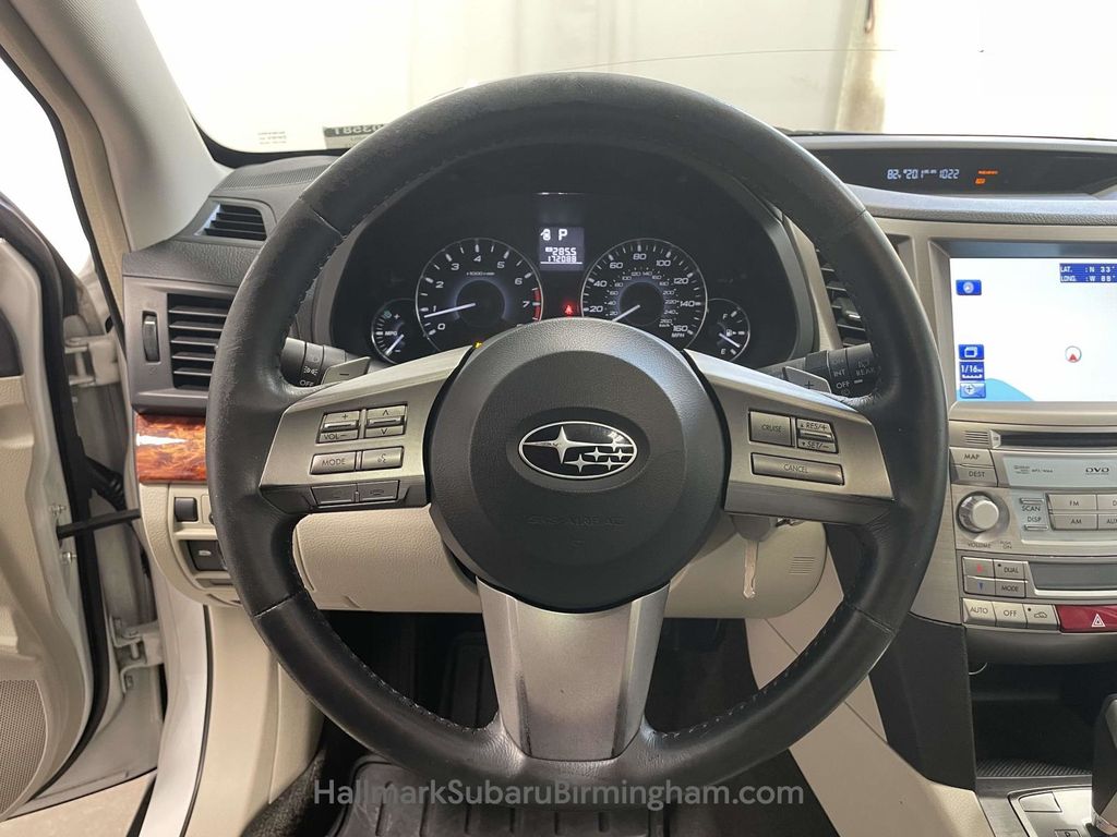 2011 Subaru Outback 3.6R photo 15