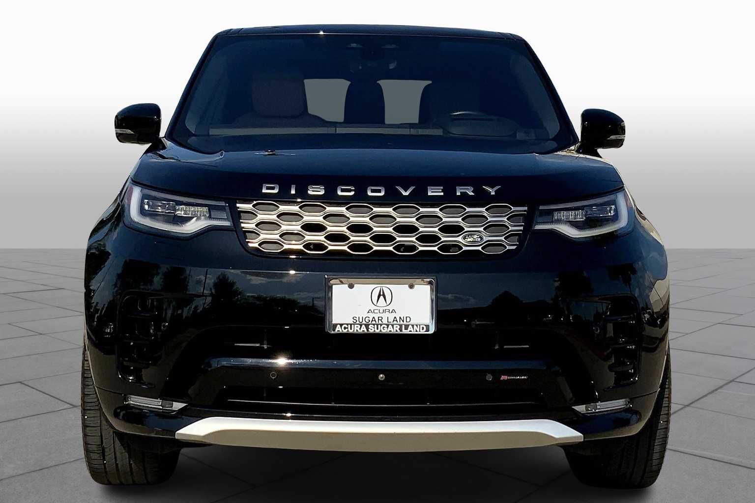 2023 Land Rover Discovery Metropolitan Edition photo 2