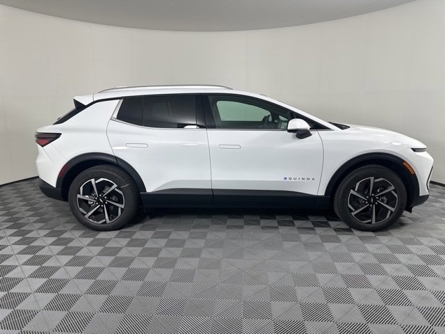 2026 Chevrolet Equinox EV 1LT photo 2