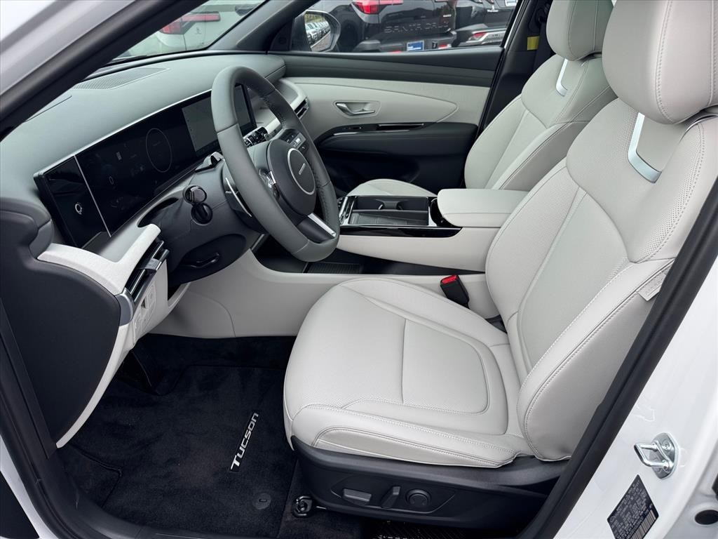 2025 Hyundai Tucson Hybrid Limited photo 3
