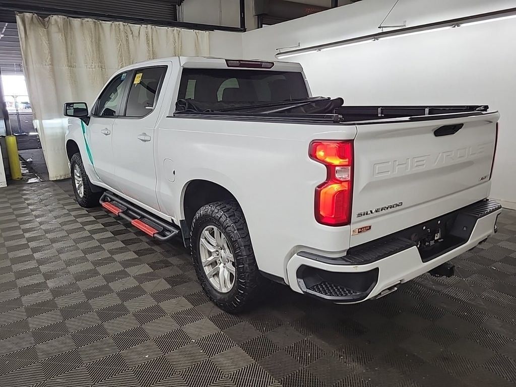 2021 Chevrolet Silverado 1500 RST photo 2