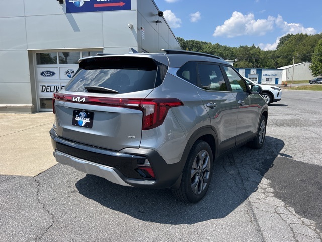 2024 Kia Seltos S photo 3