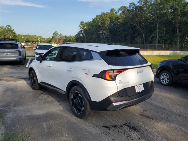 2026 Kia Sportage EX photo 2