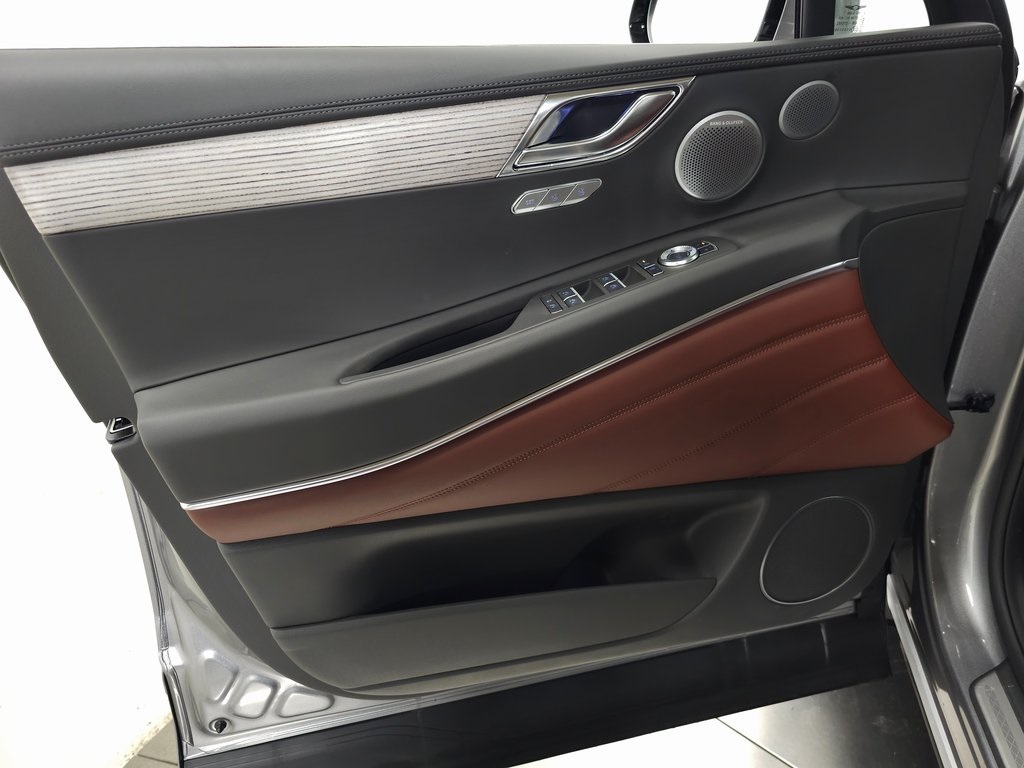 2025 Genesis GV80 3.5T Prestige AWD photo 6
