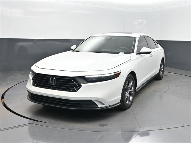 2024 Honda Accord EX's photo