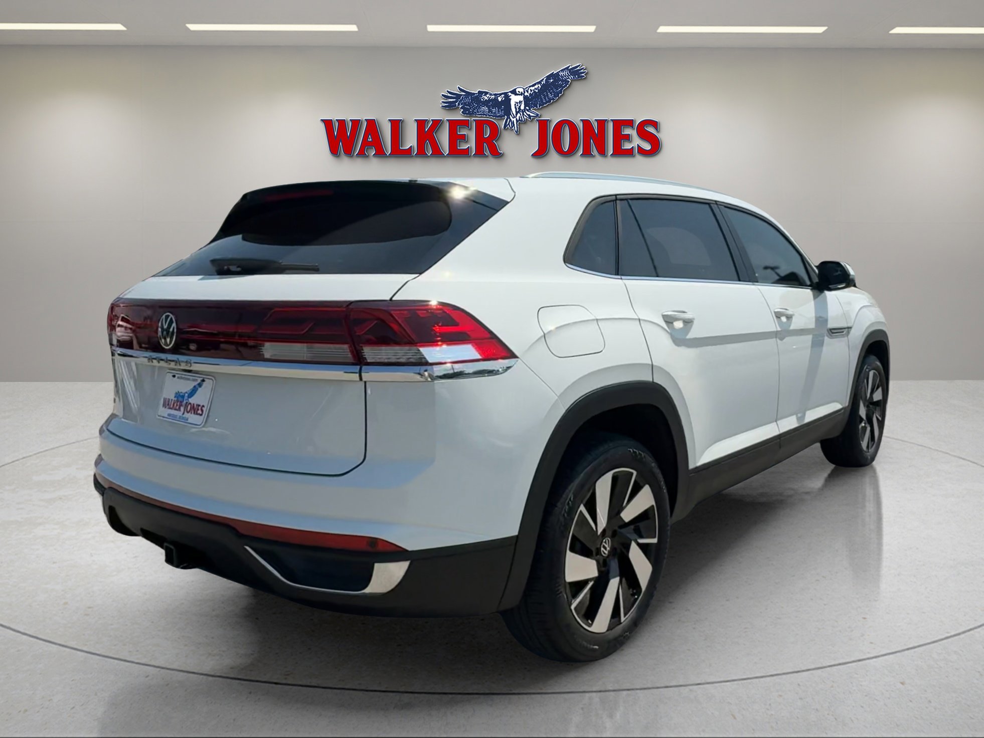 2024 Volkswagen Atlas Cross Sport SE Technology photo 3