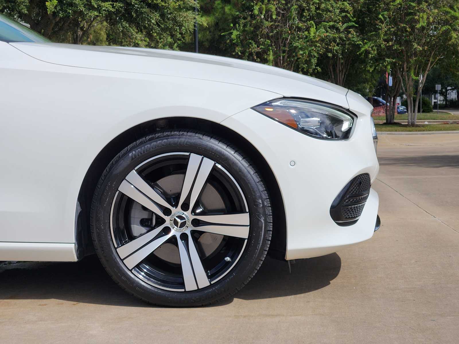 2025 Mercedes Benz C 300 photo 7