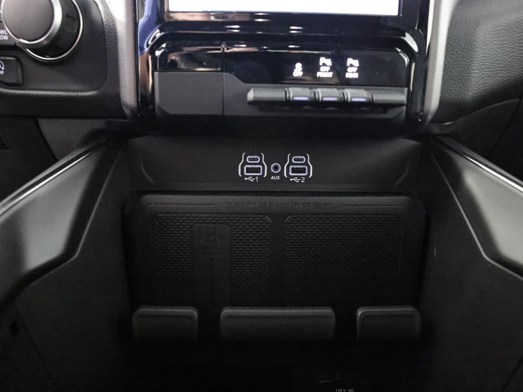 2025 Ram 1500 Big Horn photo 9