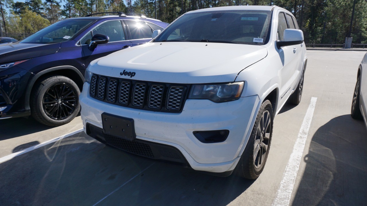 2018 Jeep Grand Cherokee Altitude's photo