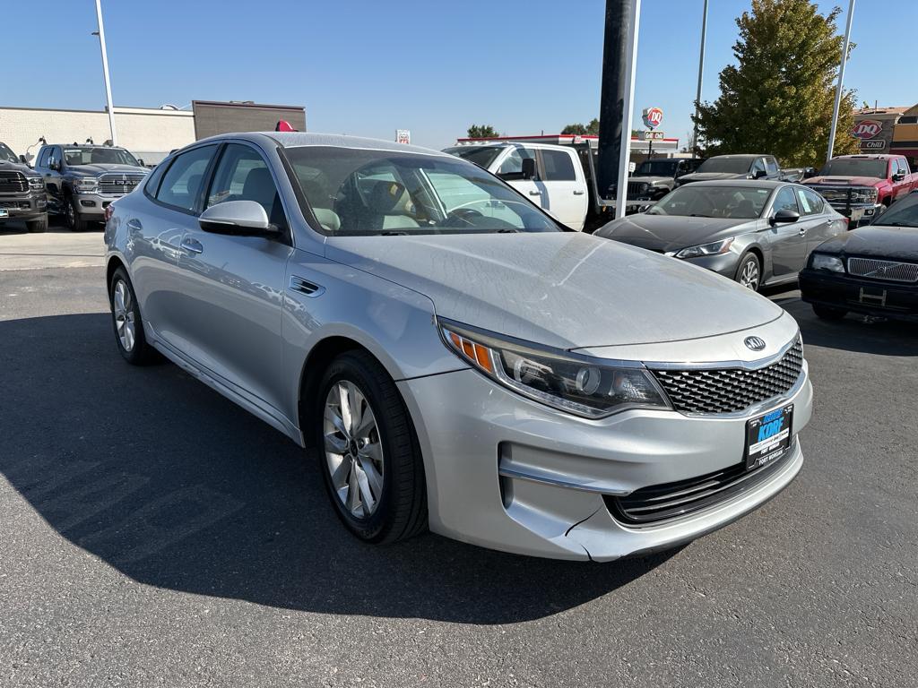 2016 Kia Optima EX photo 4