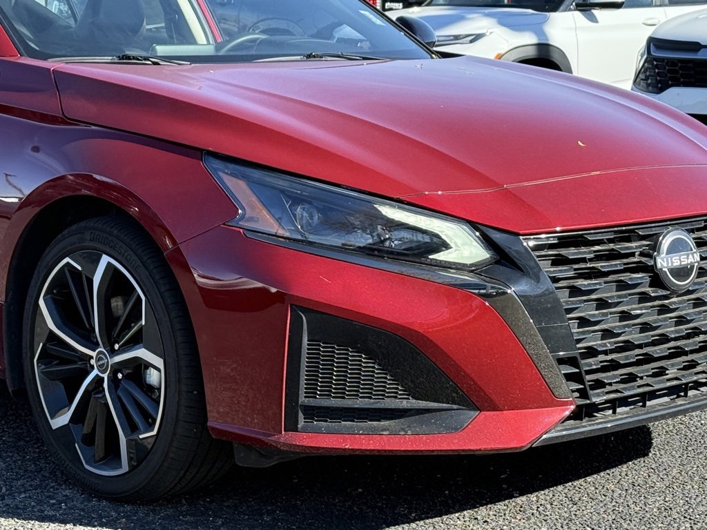 2024 Nissan Altima 2.5 SR photo 2