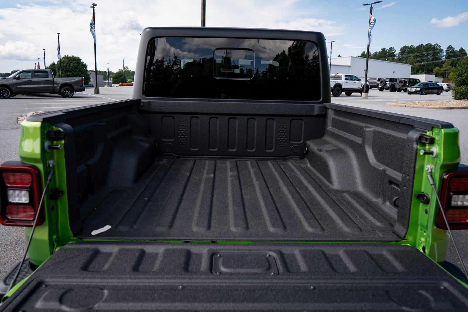 2025 Jeep Gladiator Mojave photo 8